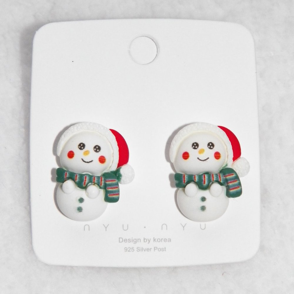 3D Snowman Stud Earrings - Picture 2 of 5